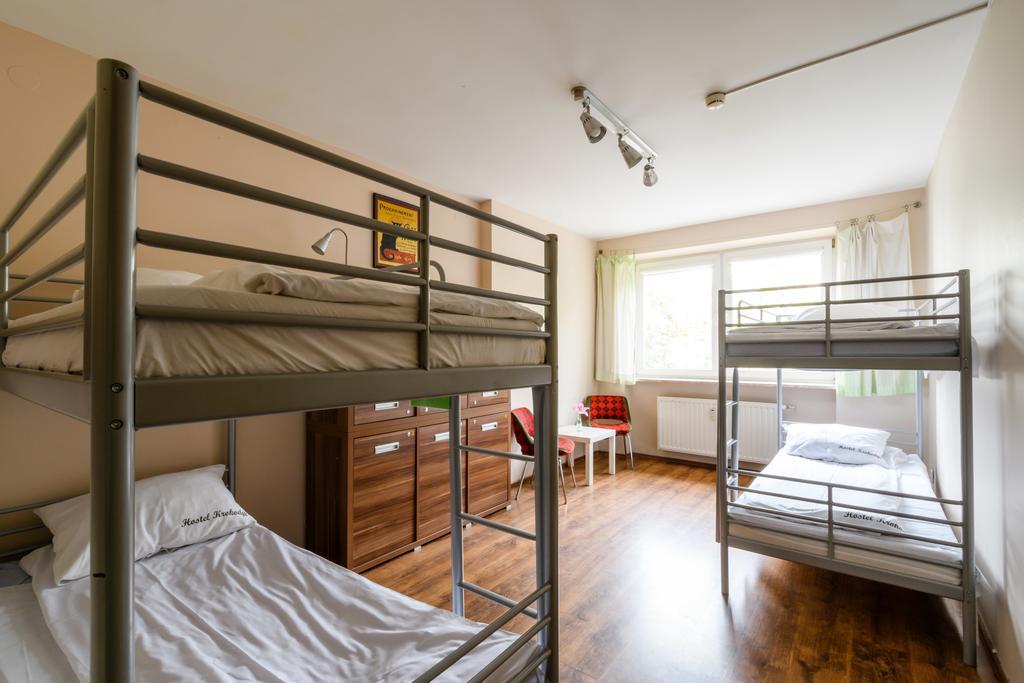 Hostel Krokodyl Warsaw Exterior photo