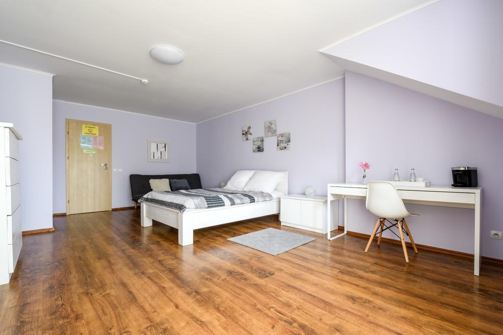 Hostel Krokodyl Warsaw Exterior photo